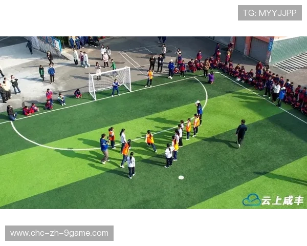 特色“足球+乡村振兴”试点项目在多地落地，村级足球场 乡村振兴